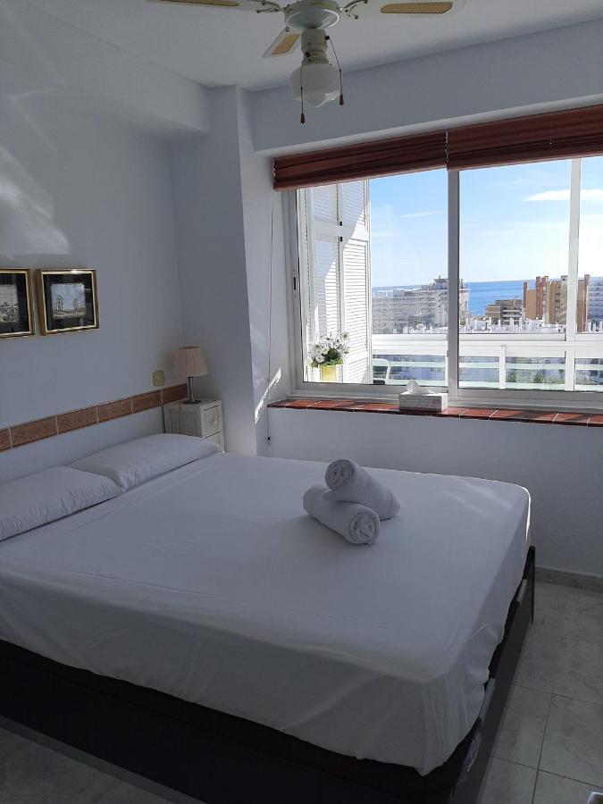 Апартаменты Carihuela Sea Views Торремолинос Экстерьер фото